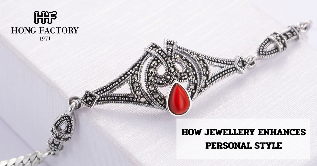 HOW JEWELLERY ENHANCES PERSONAL STYLE
